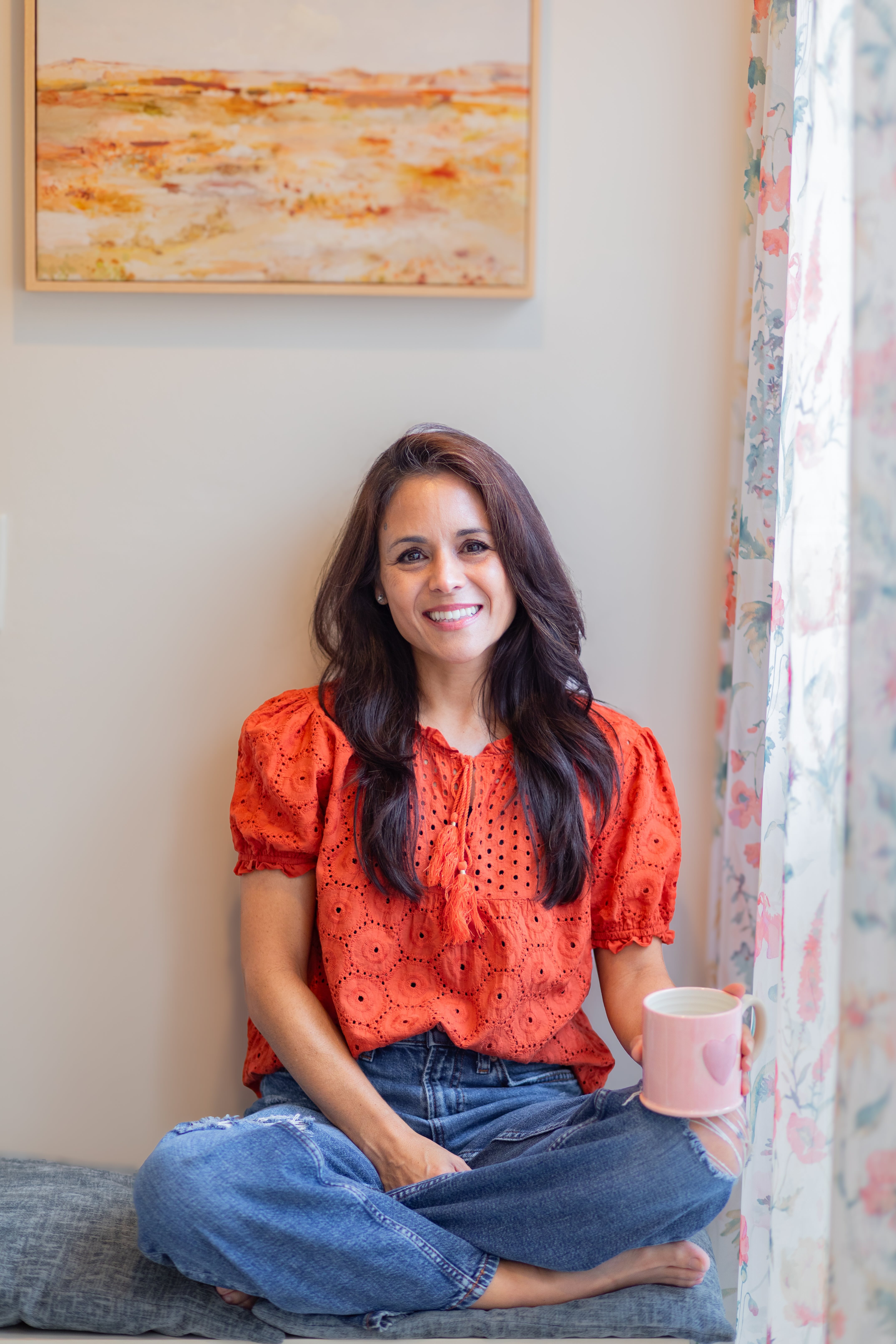 Jessica Pineda-LATAM Spanish/American ENG voice actress-commercials, political, eLearning, narration, explainers